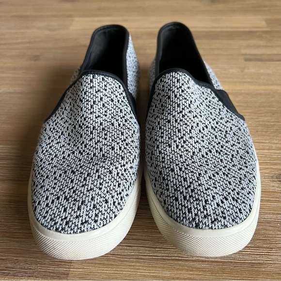 Vince Blair Black and White Slip-On Sneakers with Textured Design - Picture 7 of 10